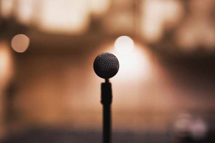How to Deliver a Captivating Speech in 5 Steps